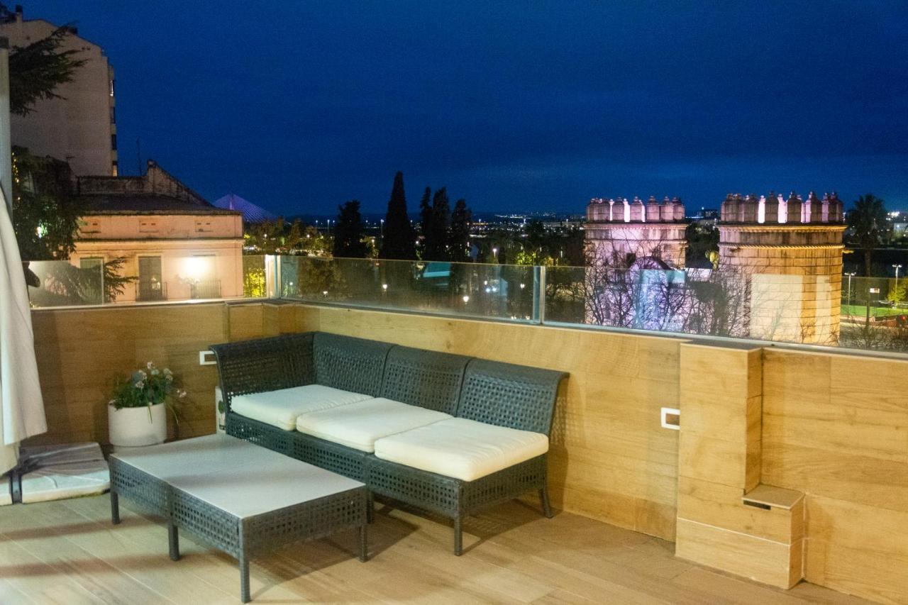 Alojamientos Puerta Palma Con Vistas Y Parking バダホス エクステリア 写真