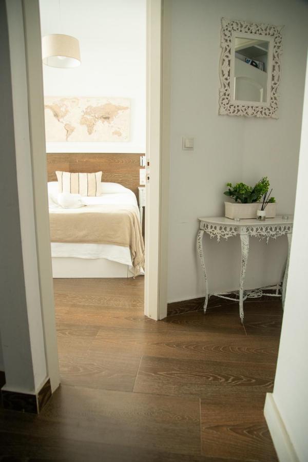 Alojamientos Puerta Palma Con Vistas Y Parking バダホス エクステリア 写真