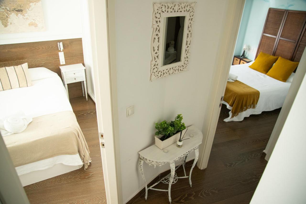 Alojamientos Puerta Palma Con Vistas Y Parking バダホス エクステリア 写真